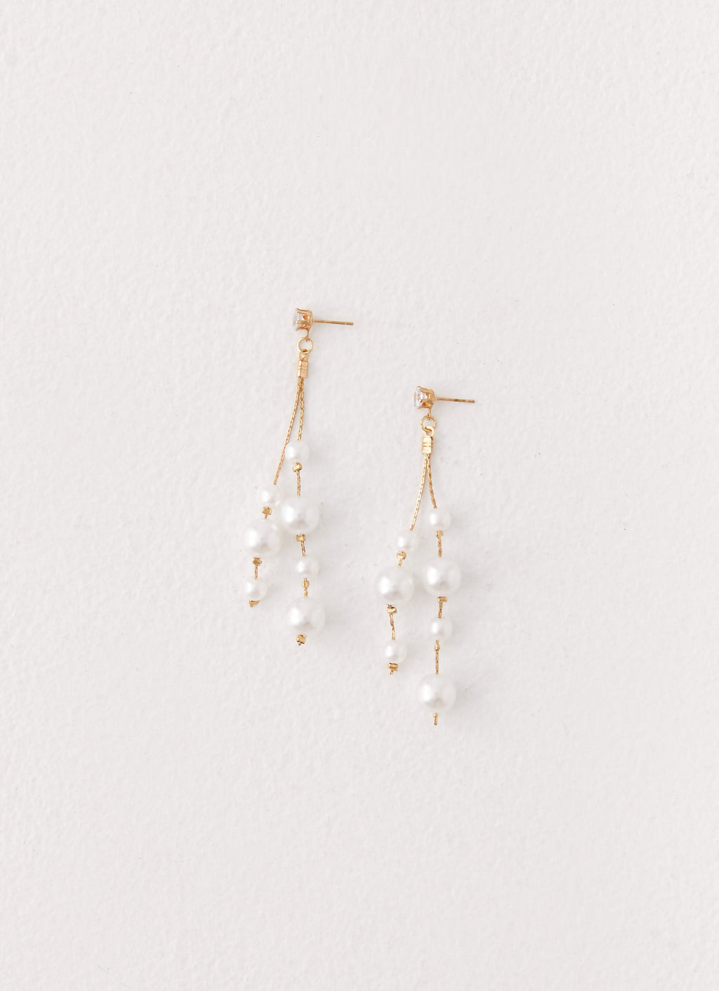 Mallorie Earrings - Pearl